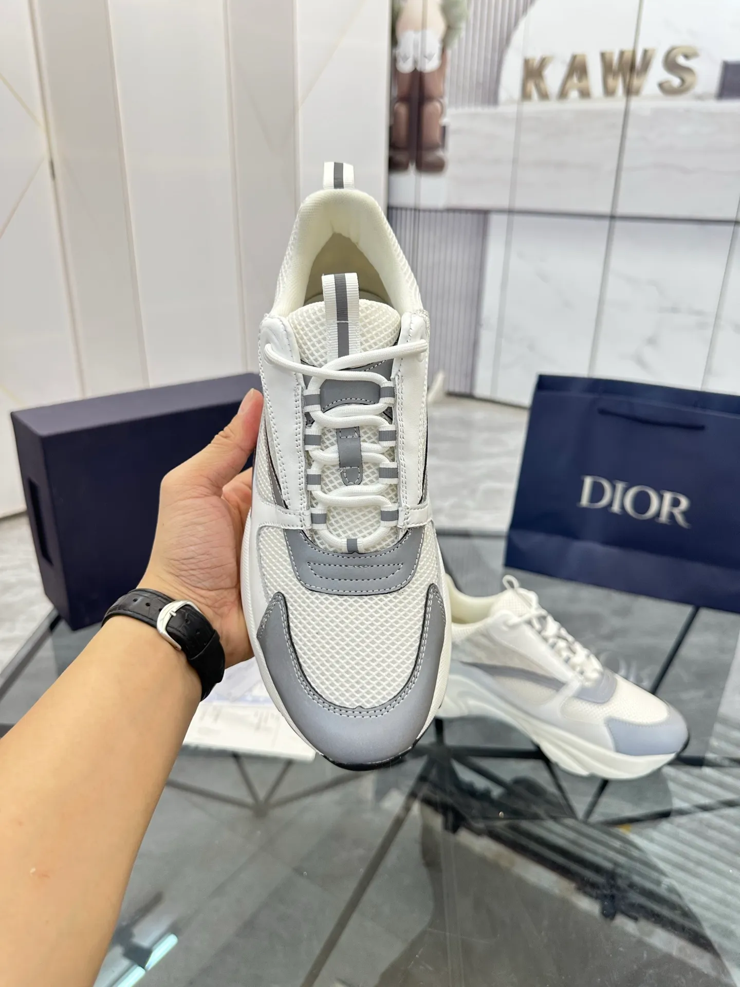 Men's shoes: 💰P460¥ Ready in Guangzhou, fully packaged Product trademark: Dior* "Dior*" low-top casual shoes Regular size: 38-46 (can be customized to 47) B22 Product materials: imported cowhide leather upper spliced ​​with original fabric, breathable lining, original outsole. Number: 920